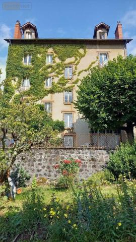 Maison à vendre à Vic-sur-Cère dans le Cantal (15800), ref : MG/2386