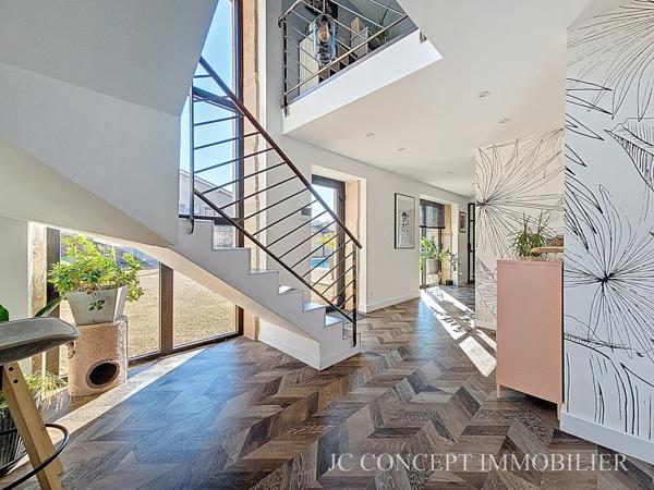 Maison en pierre au calme avec piscine
