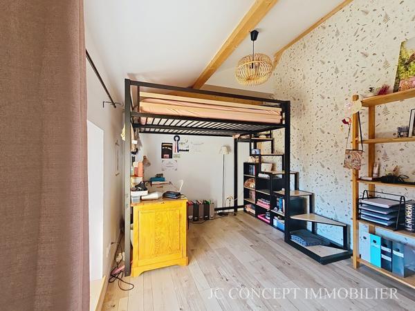 Maison en pierre au calme avec piscine