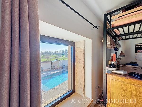 Maison en pierre au calme avec piscine