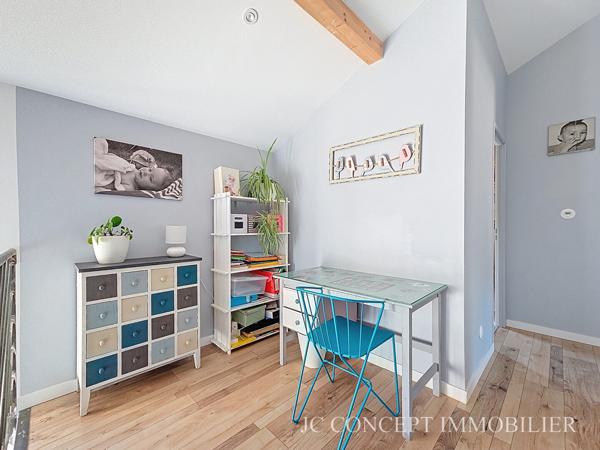 Maison en pierre au calme avec piscine