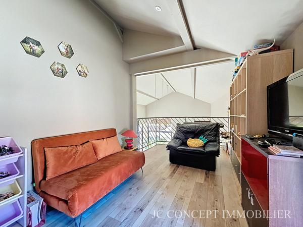 Maison en pierre au calme avec piscine