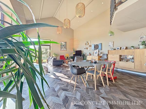 Maison en pierre au calme avec piscine