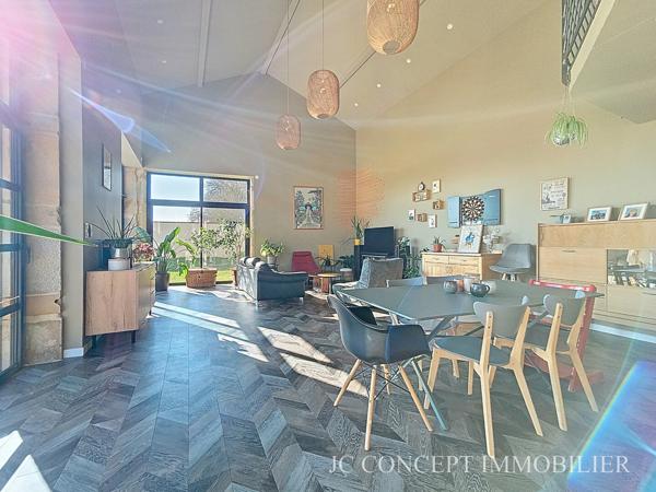 Maison en pierre au calme avec piscine