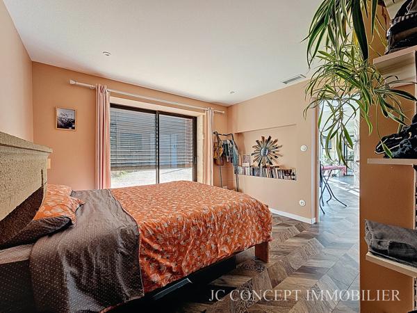 Maison en pierre au calme avec piscine