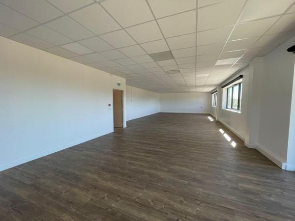 Location Local D Activite 19451 94510 La Queue En Brie 846064