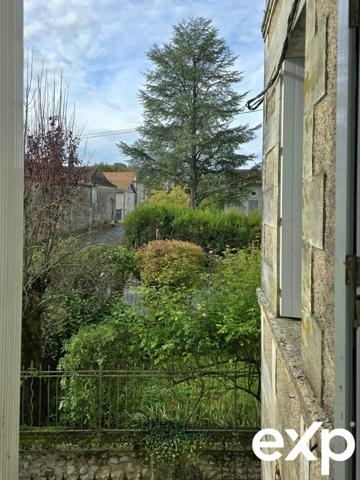 Maison au coeur du Bourg de Palluaud