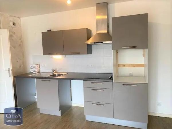 Appartement à louer 2 pièces 46.79m² Villecresnes (94440)