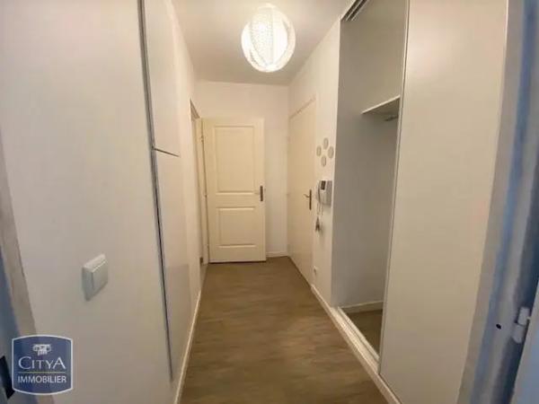 Appartement à louer 2 pièces 46.79m² Villecresnes (94440)