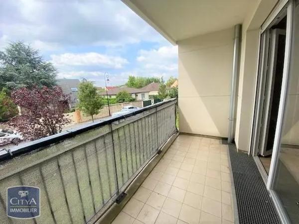 Appartement à louer 2 pièces 46.79m² Villecresnes (94440)