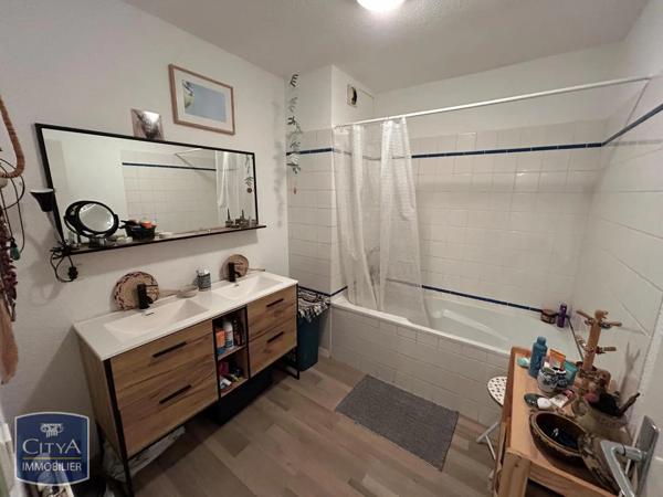 Appartement à louer 4 pièces 97.6m² Issoire (63500)