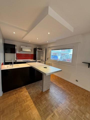 Clermont-Ferrand, Appartement de 70 m 2 de 830 € CC