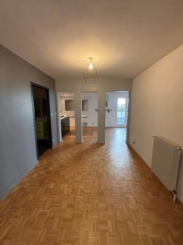 Clermont-Ferrand, Appartement de 70 m 2 de 830 € CC