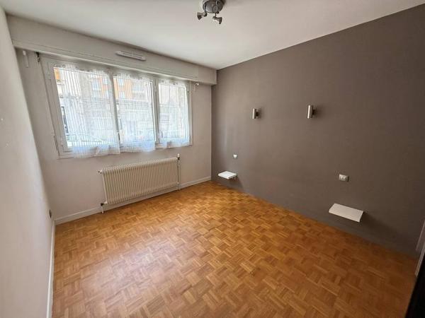 Clermont-Ferrand, Appartement de 70 m 2 de 830 € CC