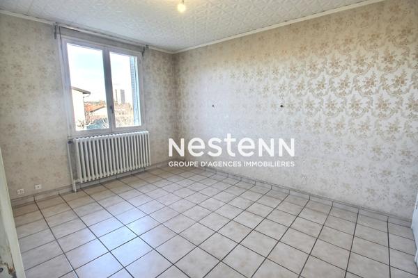 SAINT-FONS - MAISON INDIVIDUELLE -  JARDIN - GARAGE - SECTEUR CLOCHETTE - PROCHE ECOLE -TRAMWAYS