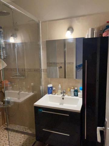 Appartement 2 pièces avec vue dégagée et balcon-Courbevoie Centre