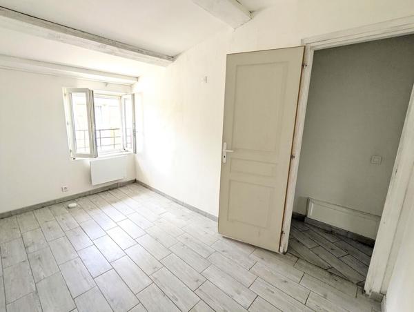 Maison de village T4 rénovée avec terrasse