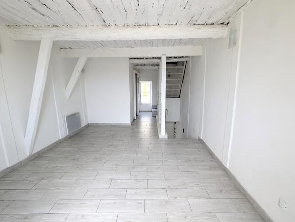 Maison de village T4 rénovée avec terrasse