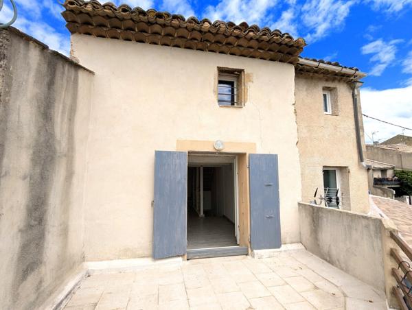 Maison de village T4 rénovée avec terrasse