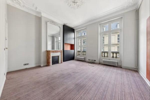 PARIS 8 - PARC MONCEAU / HAUSSMANN - BUREAUX D ENVIRON 400 M2