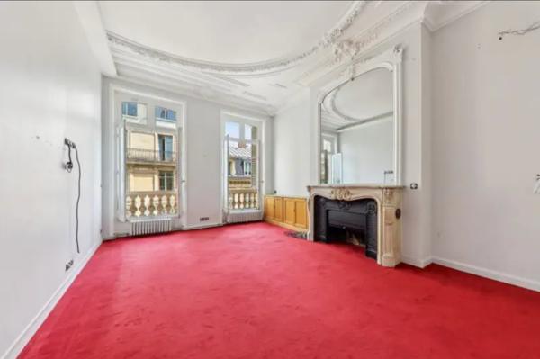 PARIS 8 - PARC MONCEAU / HAUSSMANN - BUREAUX D ENVIRON 400 M2