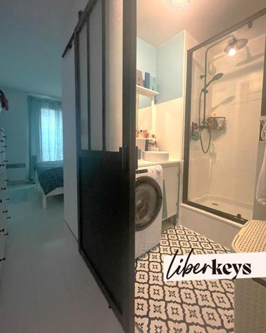 Appartement récent F4 85m² Terrasse + balcon + parking Bondy proche gare