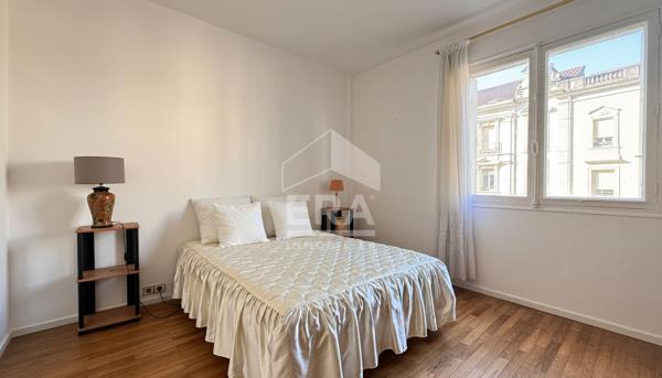 A VENDRE CENTRE VILLE DE PERIGUEUX APPARTEMENT DE TYPE IV  AVEC ASCENSEUR, CAVE ET LOGGIA.