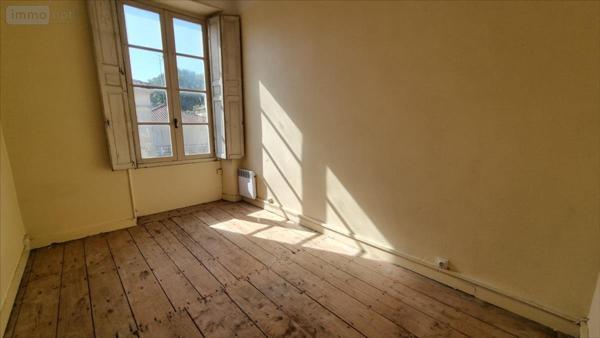 Maison à vendre à Saint-Genis-de-Saintonge en Charente-Maritime (17240), ref : 1843