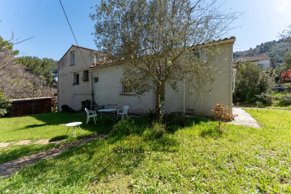 Maison à vendre 8 pièces AUBAGNE (13) - 168 m² - 2 logements - 65 m² garages en sous-sol - cave - 2 garages extérieurs - piscinable