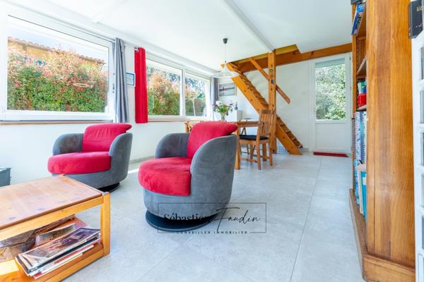 Maison à vendre 8 pièces AUBAGNE (13) - 168 m² - 2 logements - 65 m² garages en sous-sol - cave - 2 garages extérieurs - piscinable