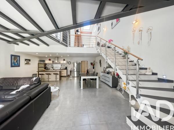 Maison à vendre 5 pièces 178 m² La Fare-les-Oliviers