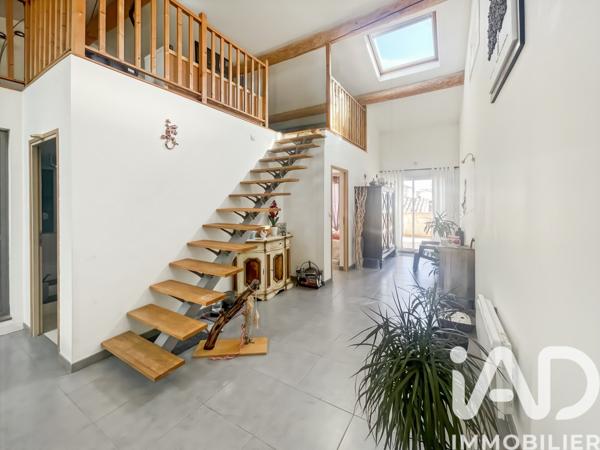 Maison à vendre 5 pièces 178 m² La Fare-les-Oliviers