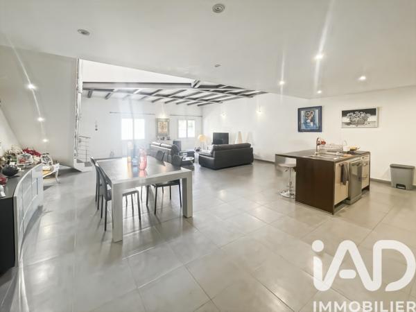 Maison à vendre 5 pièces 178 m² La Fare-les-Oliviers