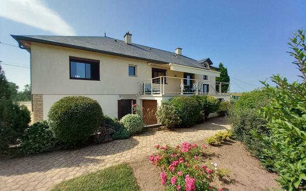 Maison à vendre    8 pièces •  Génelard