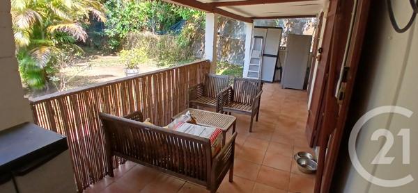 Maison à vendre  6 pièces - 125,46 m2 ST DENIS - 974