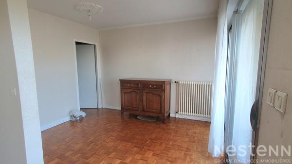 Commerces et services à proximité pour cet appartement d'une chambre, une place de parking et une cave