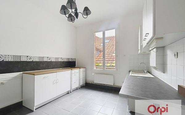Appartement à louer    2 pièces • 78 m2 Montluçon