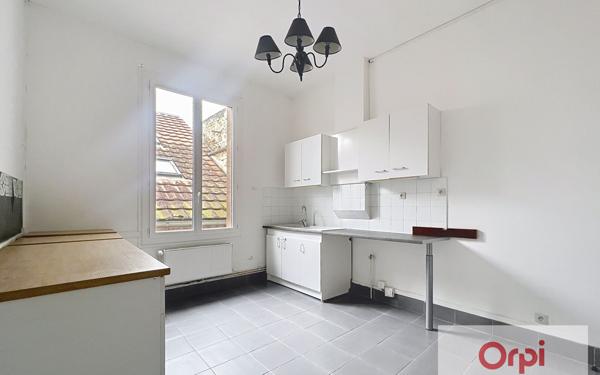 Appartement à louer    2 pièces • 78 m2 Montluçon