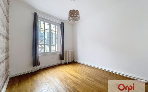Appartement à louer    2 pièces • 78 m2 Montluçon