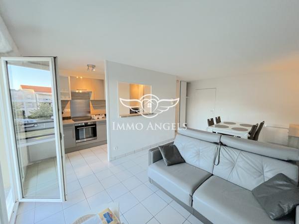 Appt T2 meublé avec balcon, piscine et parking