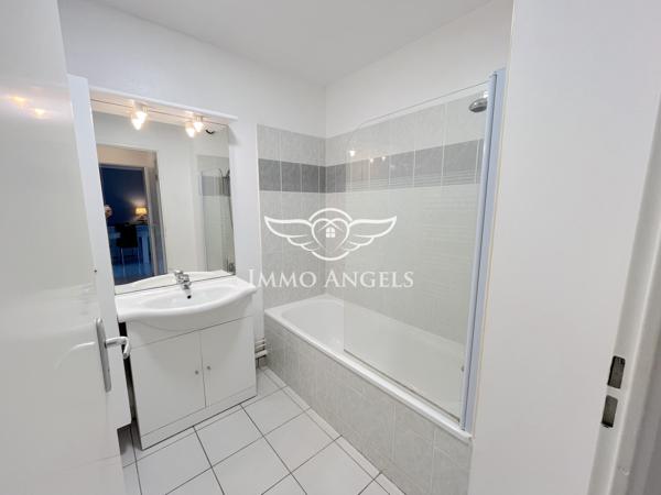 Appt T2 meublé avec balcon, piscine et parking