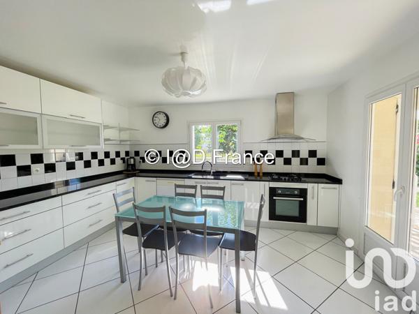 Maison à vendre 7 pièces 177 m² Montlhéry