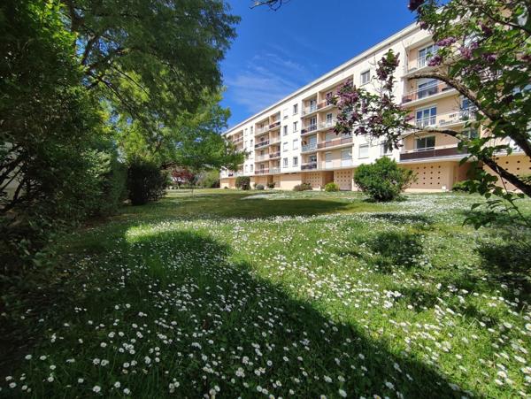 LE BOUSCAT (33110) - APPARTEMENT T4 ENTIEREMENT RENOVE