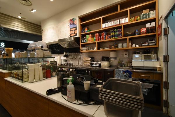 Fonds de commerce à vendre proche de STRASBOURG Sud (67) : RESTAURANT RAPIDE - RECETTES ITALIENNES_ 80 m2 - EMPLACEMENT N° 1 - GALERIE COMMERCIALE HYPER - Parking gratuit.