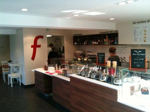 Fonds de commerce à vendre proche de STRASBOURG Sud (67) : RESTAURANT RAPIDE - RECETTES ITALIENNES_ 80 m2 - EMPLACEMENT N° 1 - GALERIE COMMERCIALE HYPER - Parking gratuit.