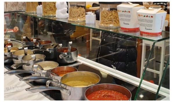 Fonds de commerce à vendre proche de STRASBOURG Sud (67) : RESTAURANT RAPIDE - RECETTES ITALIENNES_ 80 m2 - EMPLACEMENT N° 1 - GALERIE COMMERCIALE HYPER - Parking gratuit.