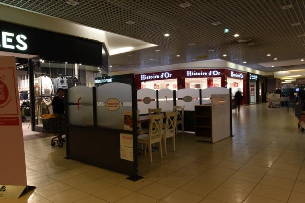Fonds de commerce à vendre proche de STRASBOURG Sud (67) : RESTAURANT RAPIDE - RECETTES ITALIENNES_ 80 m2 - EMPLACEMENT N° 1 - GALERIE COMMERCIALE HYPER - Parking gratuit.