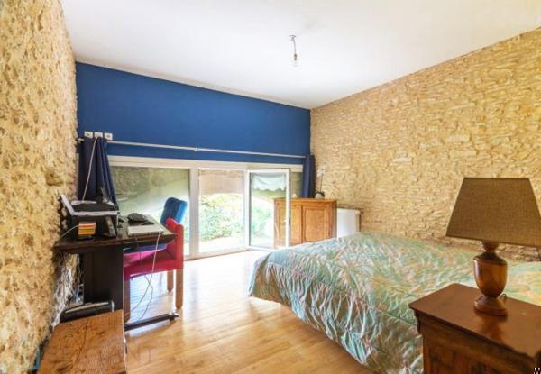 ANCIEN CHAI RENOVE, 6 PIECES, 320 M²