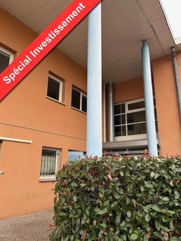 Local professionnel à vendre 850m²