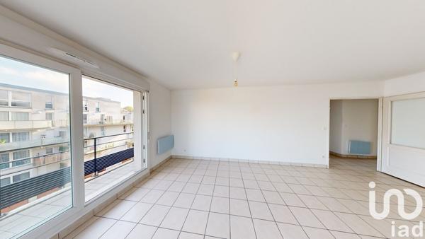 Appartement 5 pièces de 111 m² à Roubaix (59100)